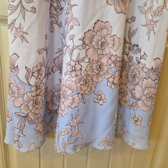 Vince Camuto Blue Floral Dress Sz 2 Lined Back Zip & Tie Sleeveless NWT Pockets - Picture 4 of 16